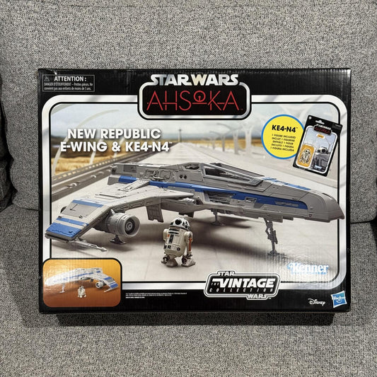 Star Wars - Vintage "Ahsoka" Republic E-Wing With KE4-N4