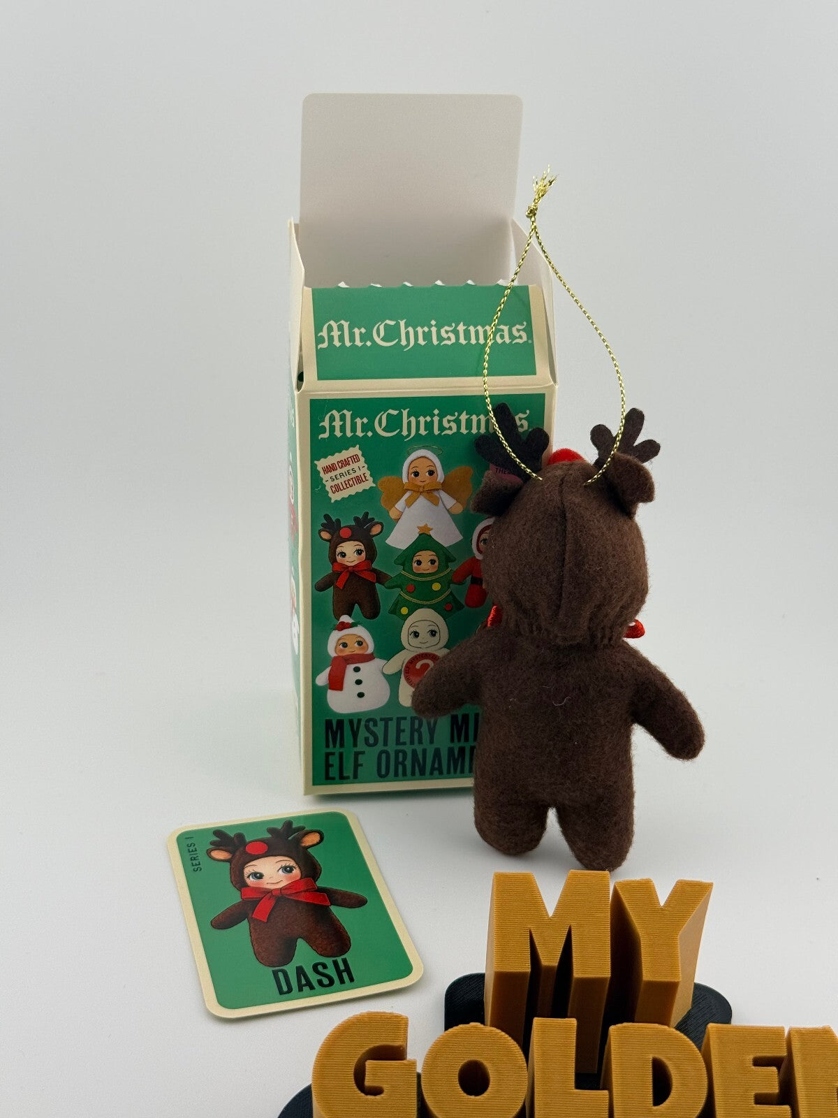Mr Christmas - Mystery Mini Elf Ornament - Dash - Series 1 Collectible