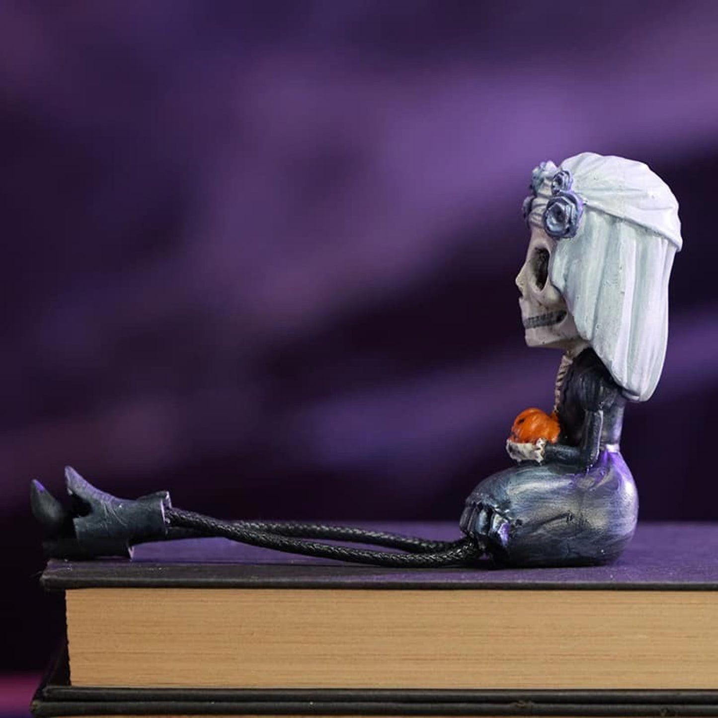 Cracker Barrel - 2025 Ghost Groom & Bride Shelf Sitter Set