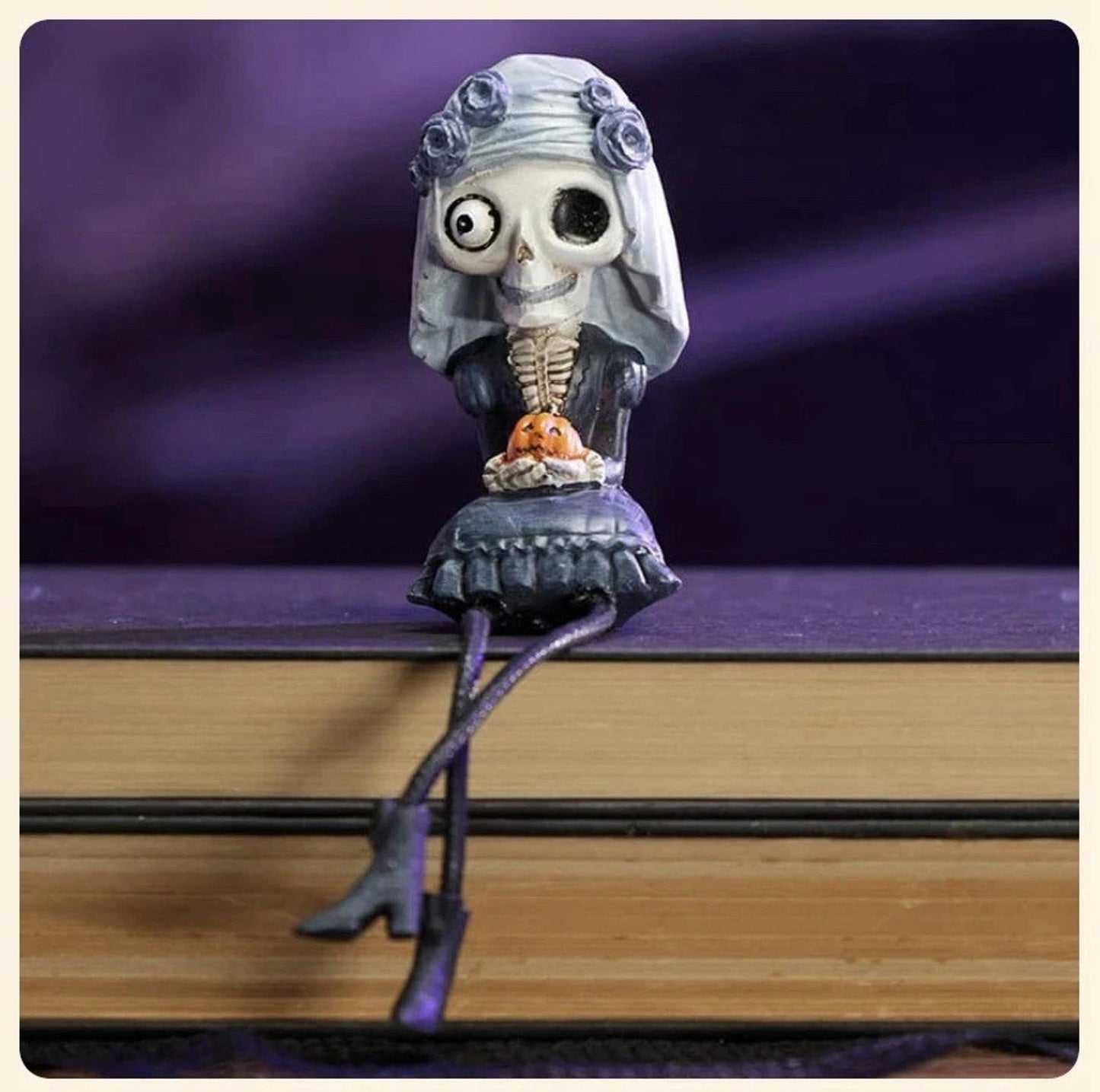 Cracker Barrel - Skeleton Ghost Bride Dangler Shelf Sitter