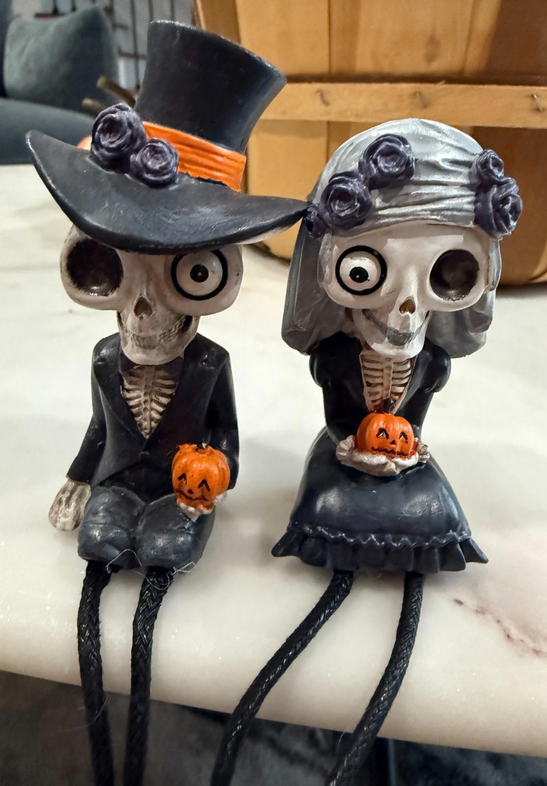 Cracker Barrel - 2025 Ghost Groom & Bride Shelf Sitter Set