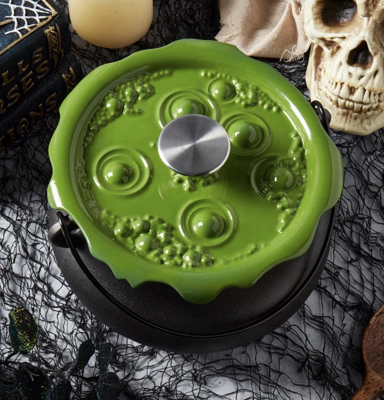 Smith & Clark 6 Quart Cast Iron Cauldron Pot with Green 'Bubbling' Lid - Presale