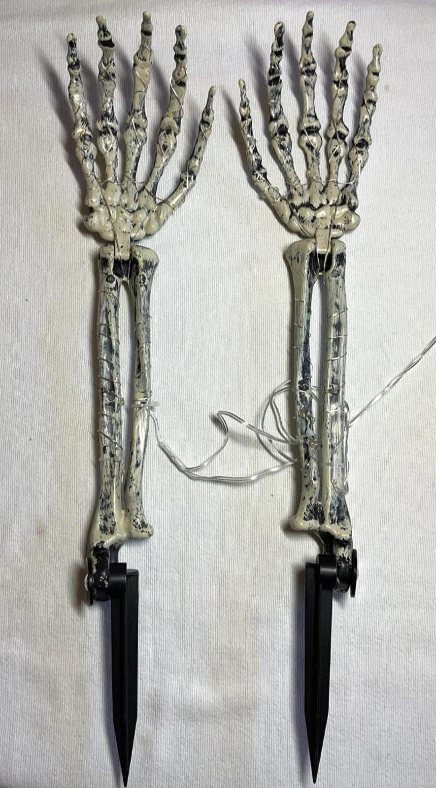Martha Stewart - 2 Lighted Skeleton Arm Yardsticks - LED