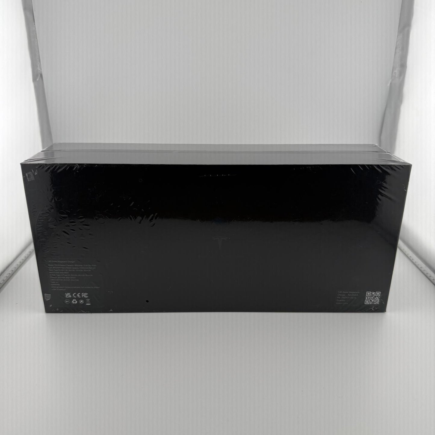 Tesla 1:40 Scale Megapack Portable Charger 21000mAh Power Bank