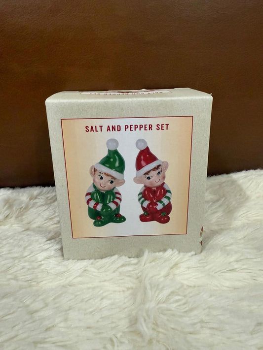Cracker Barrel Elf Salt & Pepper Shaker Set