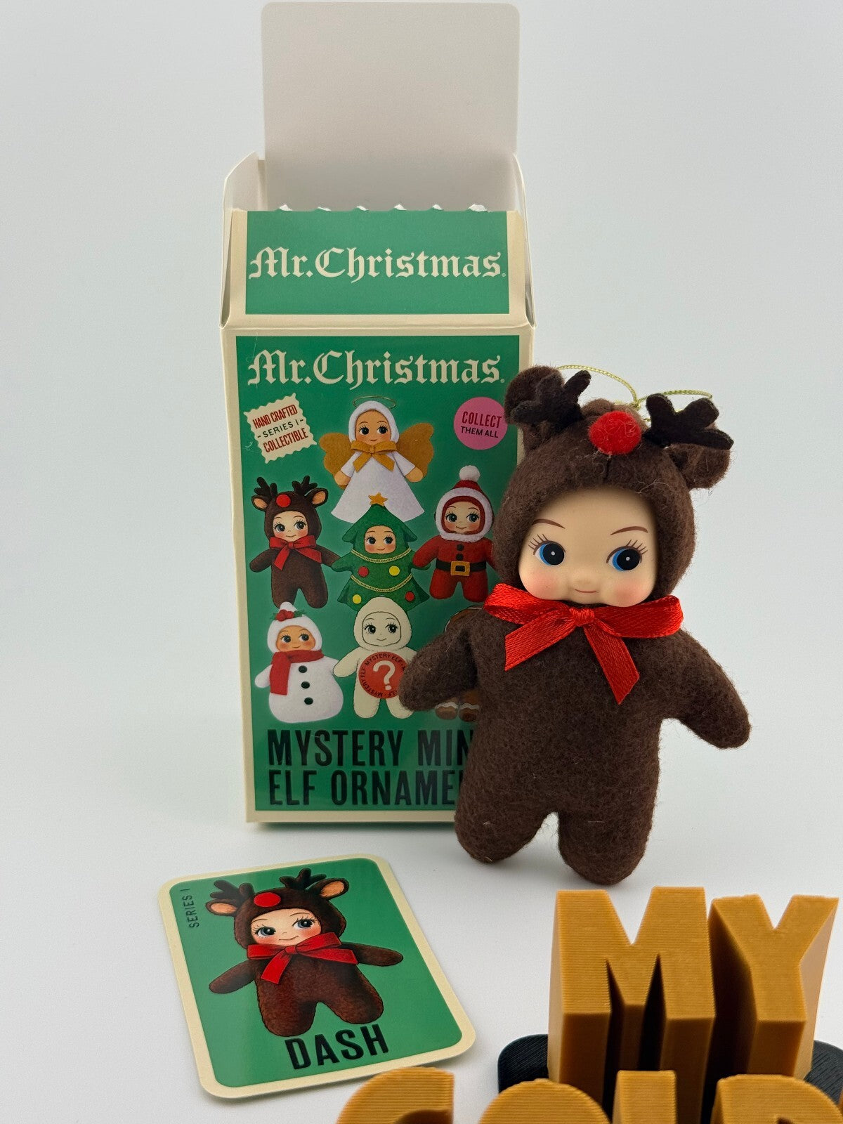 Mr Christmas - Mystery Mini Elf Ornament - Dash - Series 1 Collectible