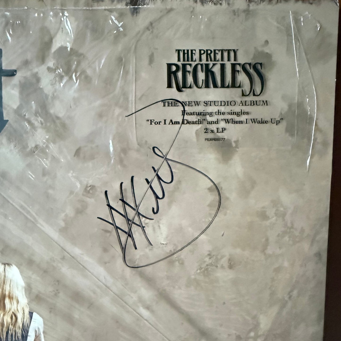 The Pretty Reckless Dear God Signed Cover Black Vinyl 2LP Taylor Momsen Sealed