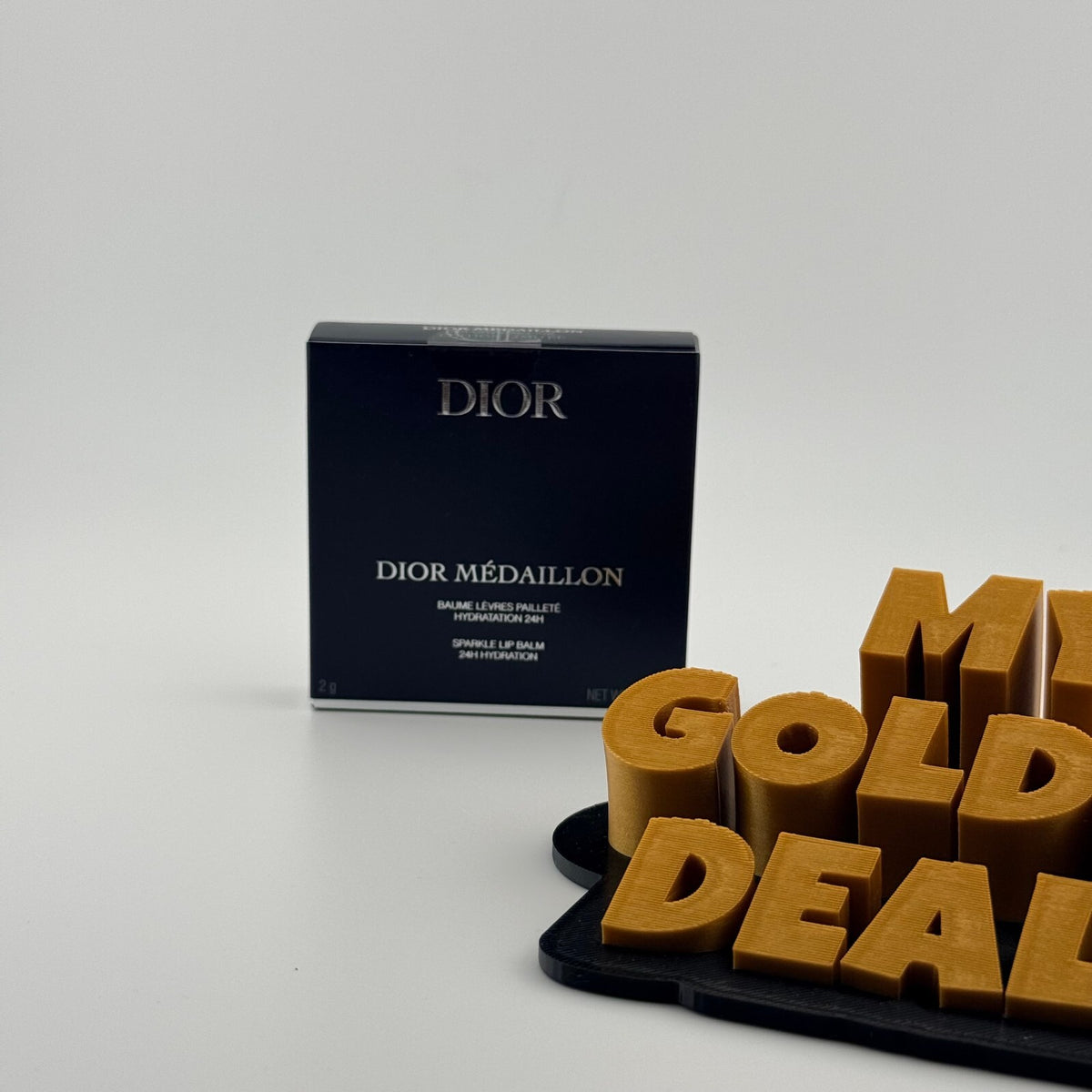 Dior - Médaillon Sparkly Lip Balm – 001 Crystal Pink – 2g / 0.07 oz