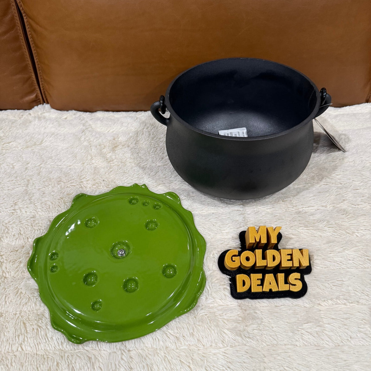 Smith & Clark - 6 Qt Cast Iron Cauldron - Green Bubbling Lid