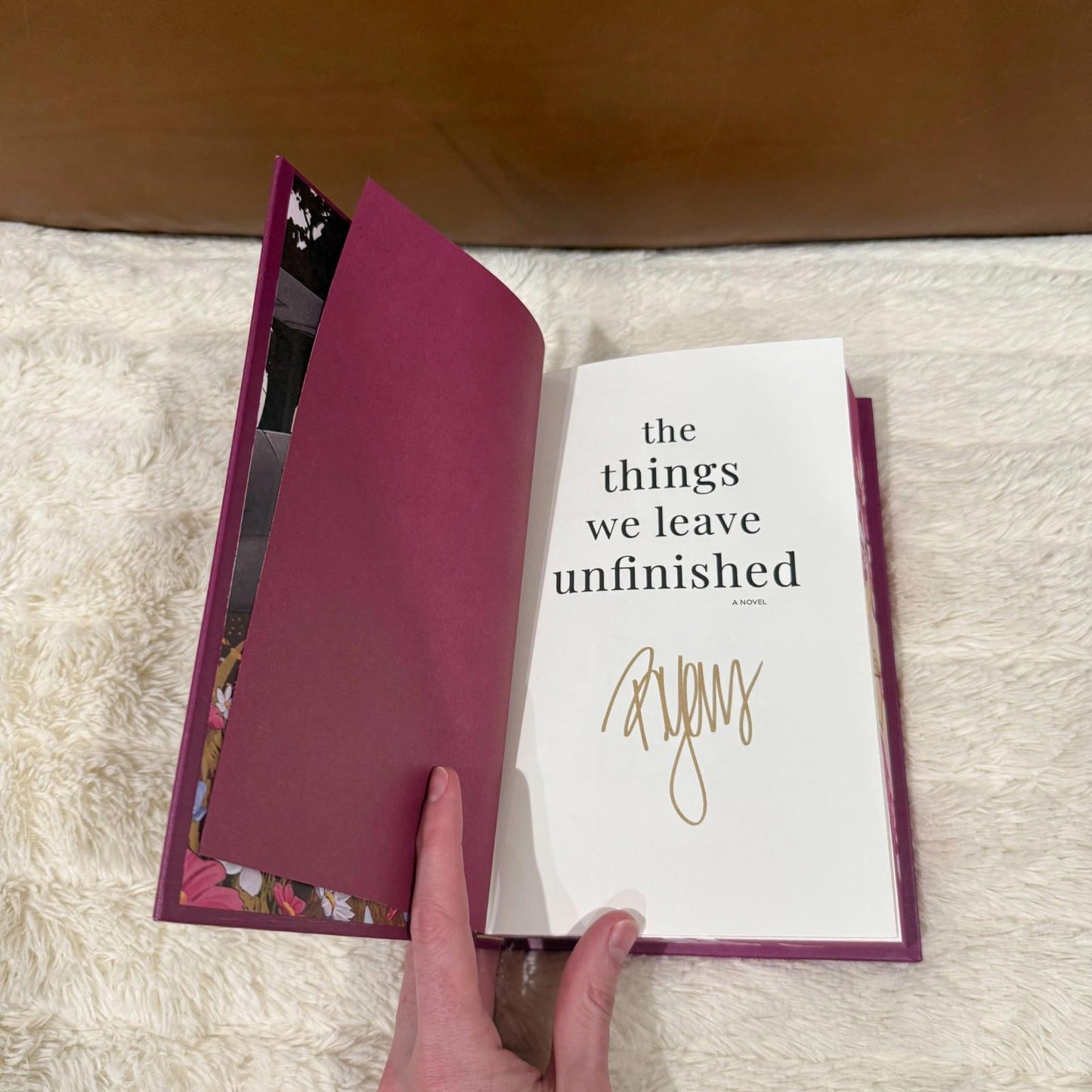 The Things We Leave Unfinished - Rebecca Yarros - Autographed