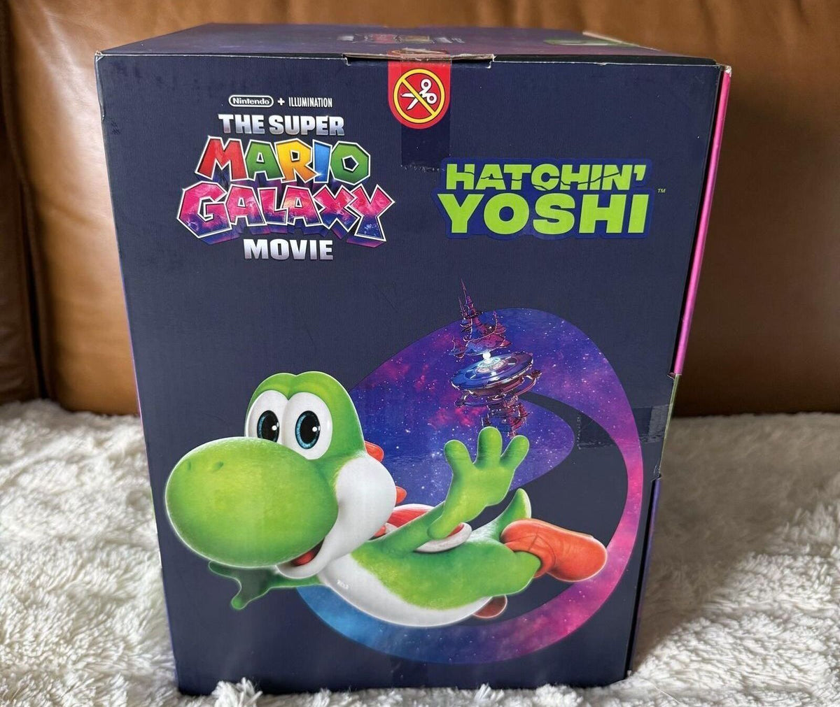 Hatchin' Yoshi The Super Mario Galaxy Movie - Interactive Yoshi Figure