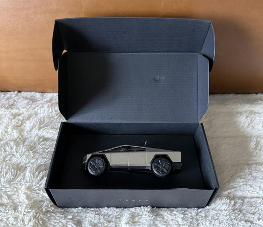 Tesla Cybertruck Wind-Up Racer Diecast Model