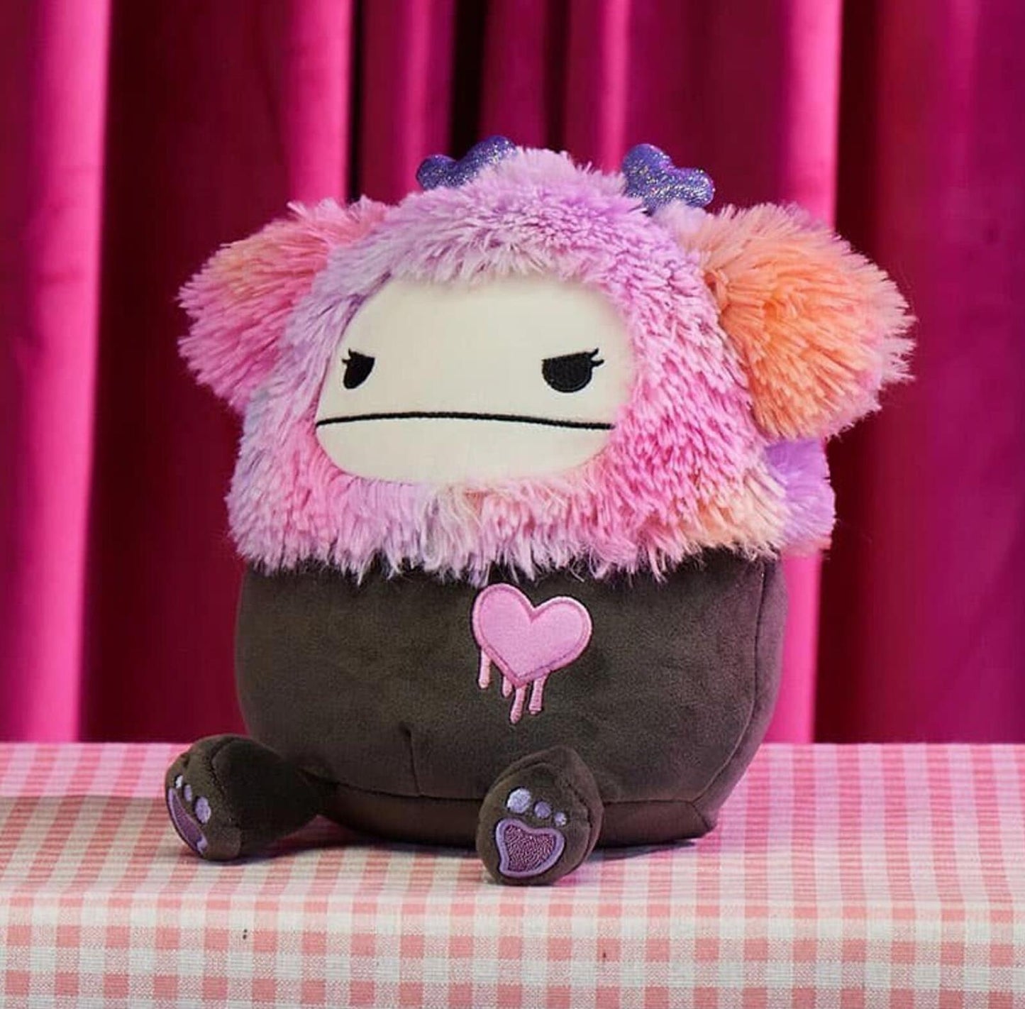 Squishmallows - Frumpy the Salty Bigfoot Valentines - Jazwares