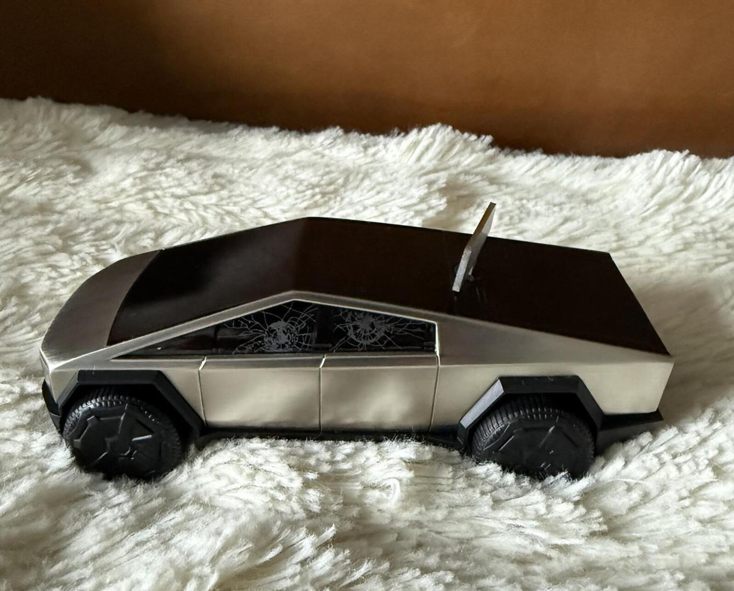 Tesla Cybertruck Wind-Up Racer Diecast Model